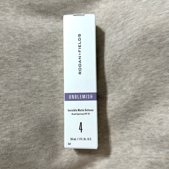 💫New!! Rodan+Fields Unblemish Invisible Matte Defense! - Picture 1 of 7